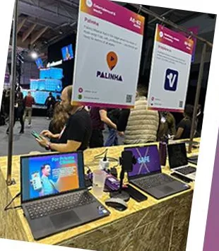 Estande do Palinha no Web Summit